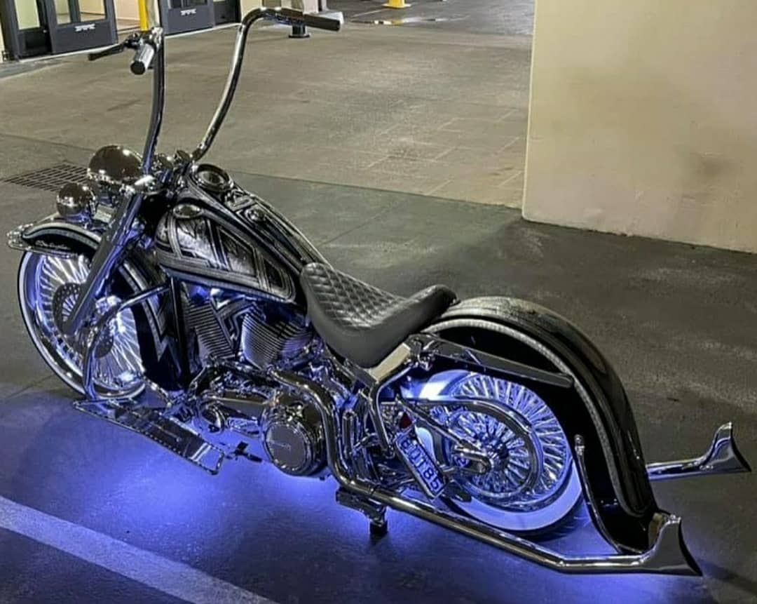 Gen 2 Electric Center Stand for Softails, 1986-2017