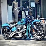 Breakout Motorcycle with AFK Breakout Electric Center Stand